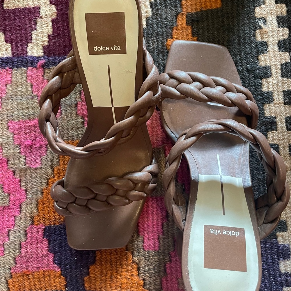 DOLCE VITA BRAIDED HEELED SANDAL SIZE 7